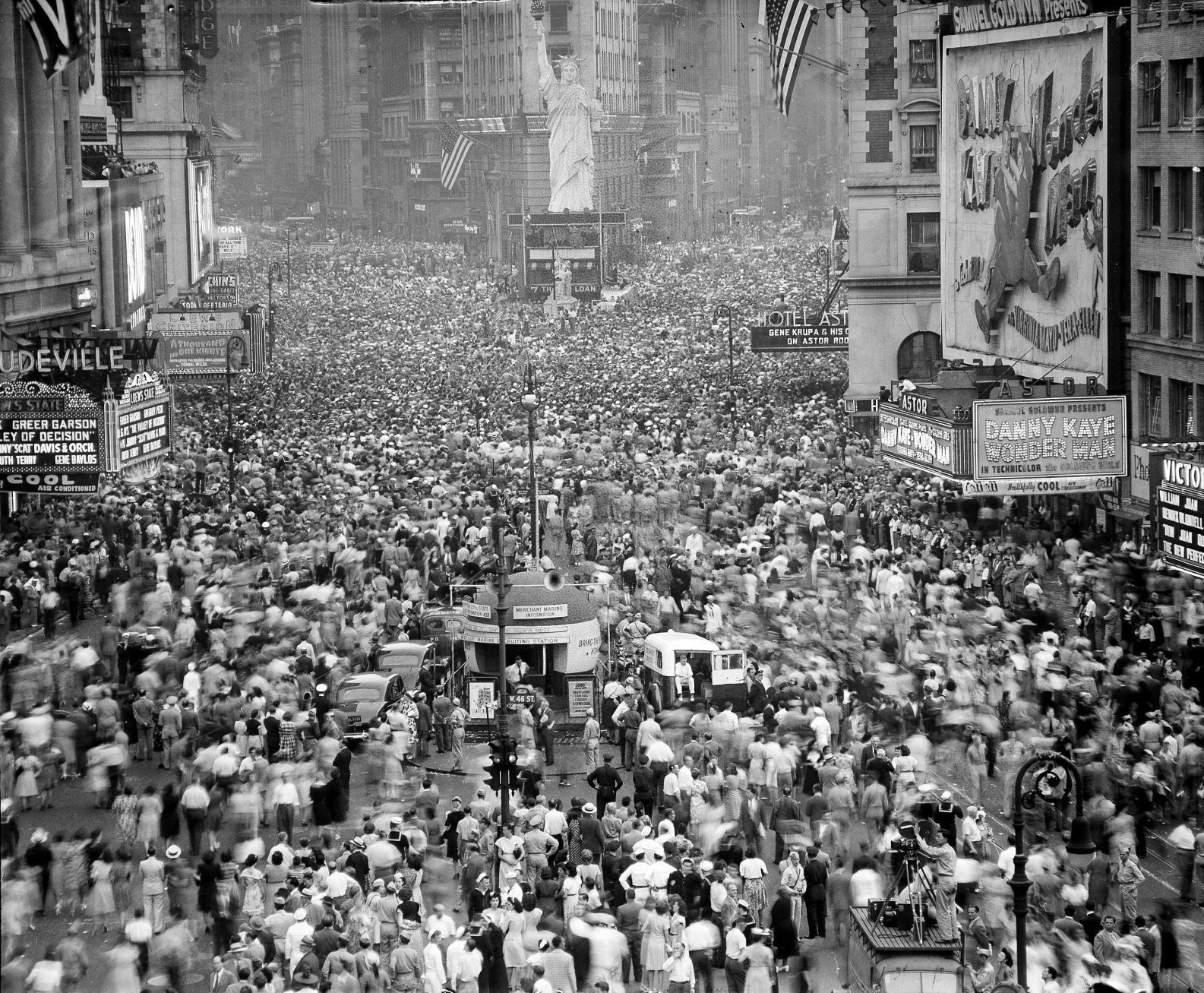 WWII VJ Day Times Square
